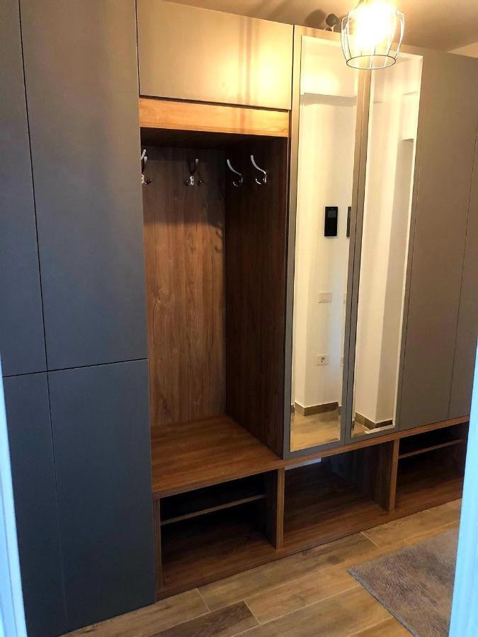 בראשוב Jolie Apartments מראה חיצוני תמונה